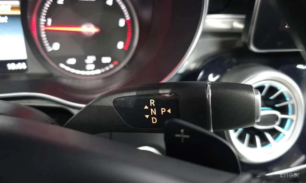 Mercedes-Benz GLC 220 d * 4MATIC Premium Coupe * AMG Пакет * 360 * , снимка 15 - Автомобили и джипове - 56235041