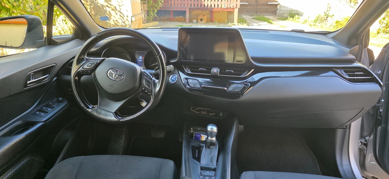 Toyota C-HR, снимка 4 - Автомобили и джипове - 56469769