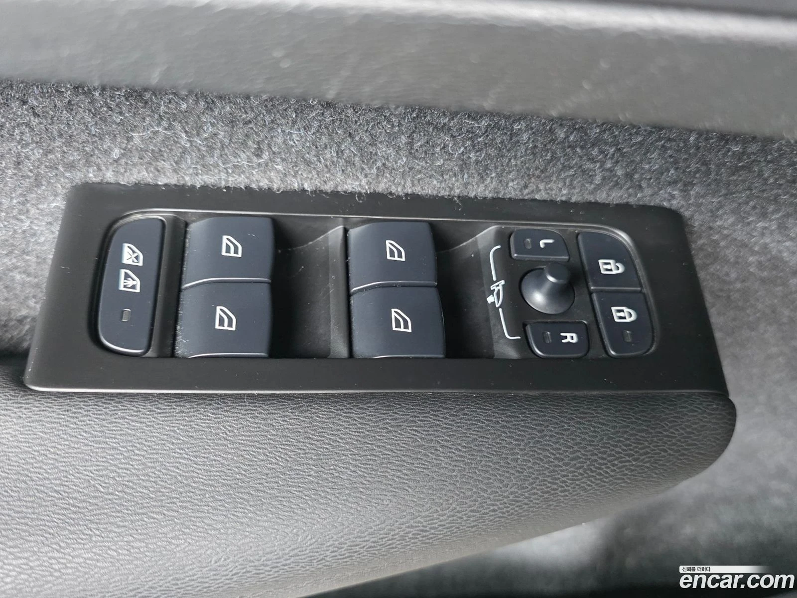 Volvo XC40 B4 Inscription, снимка 12 - Автомобили и джипове - 56661592