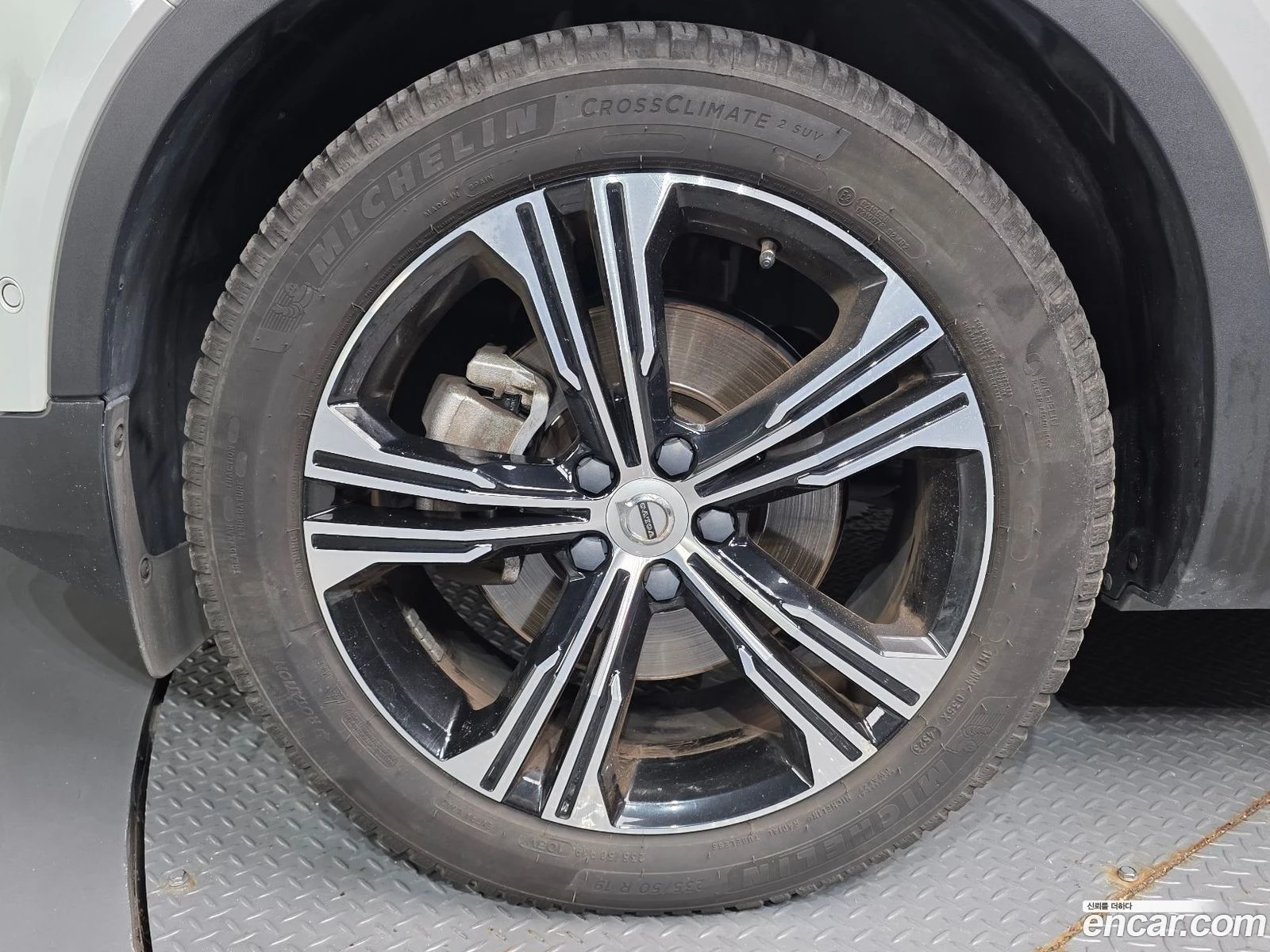 Volvo XC40 B4 Inscription, снимка 5 - Автомобили и джипове - 56661592