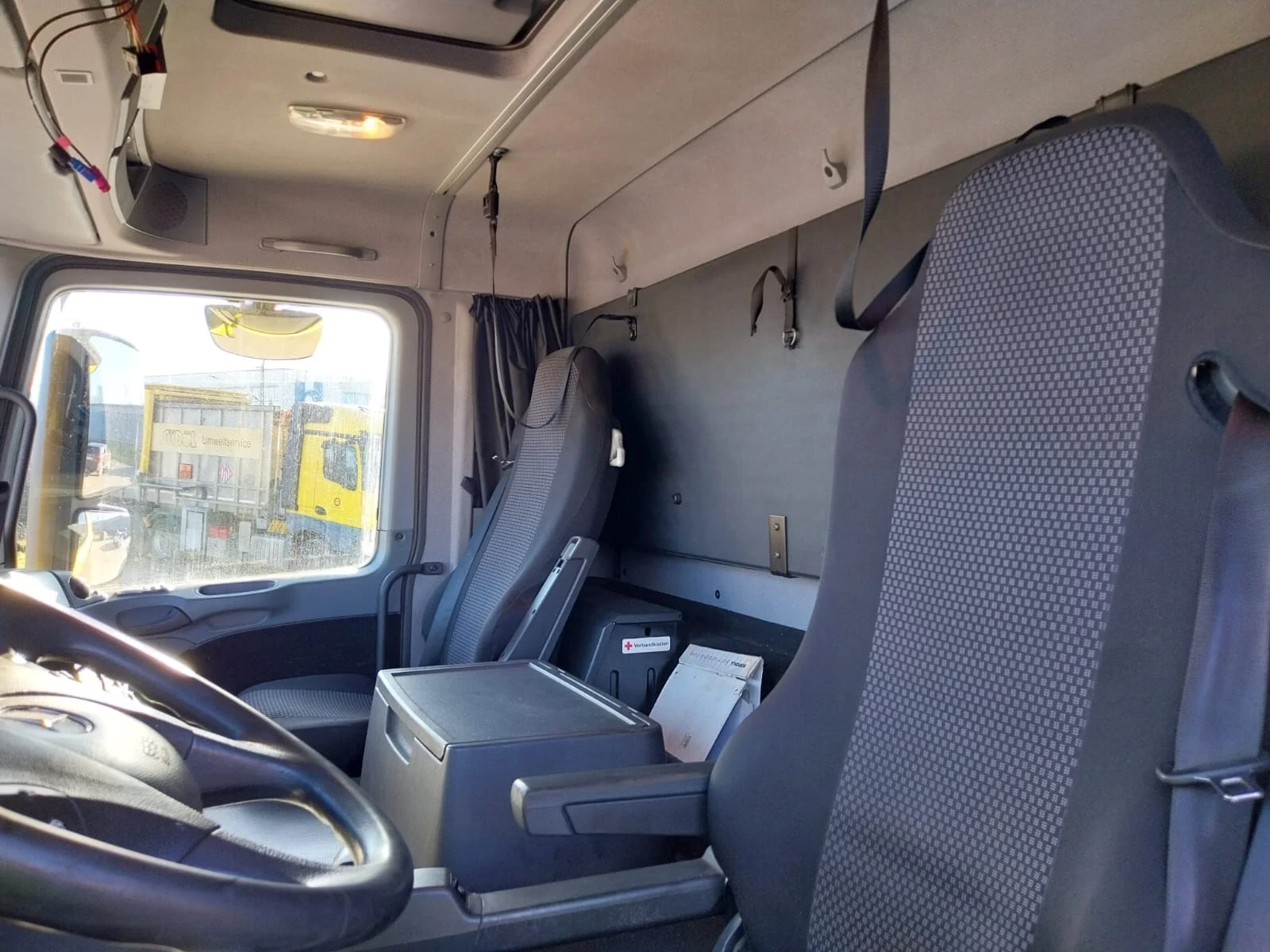 Mercedes-Benz Actros 25.48 / 8 X 2 / каналопочистваща машина / евро 5 - изображение 6