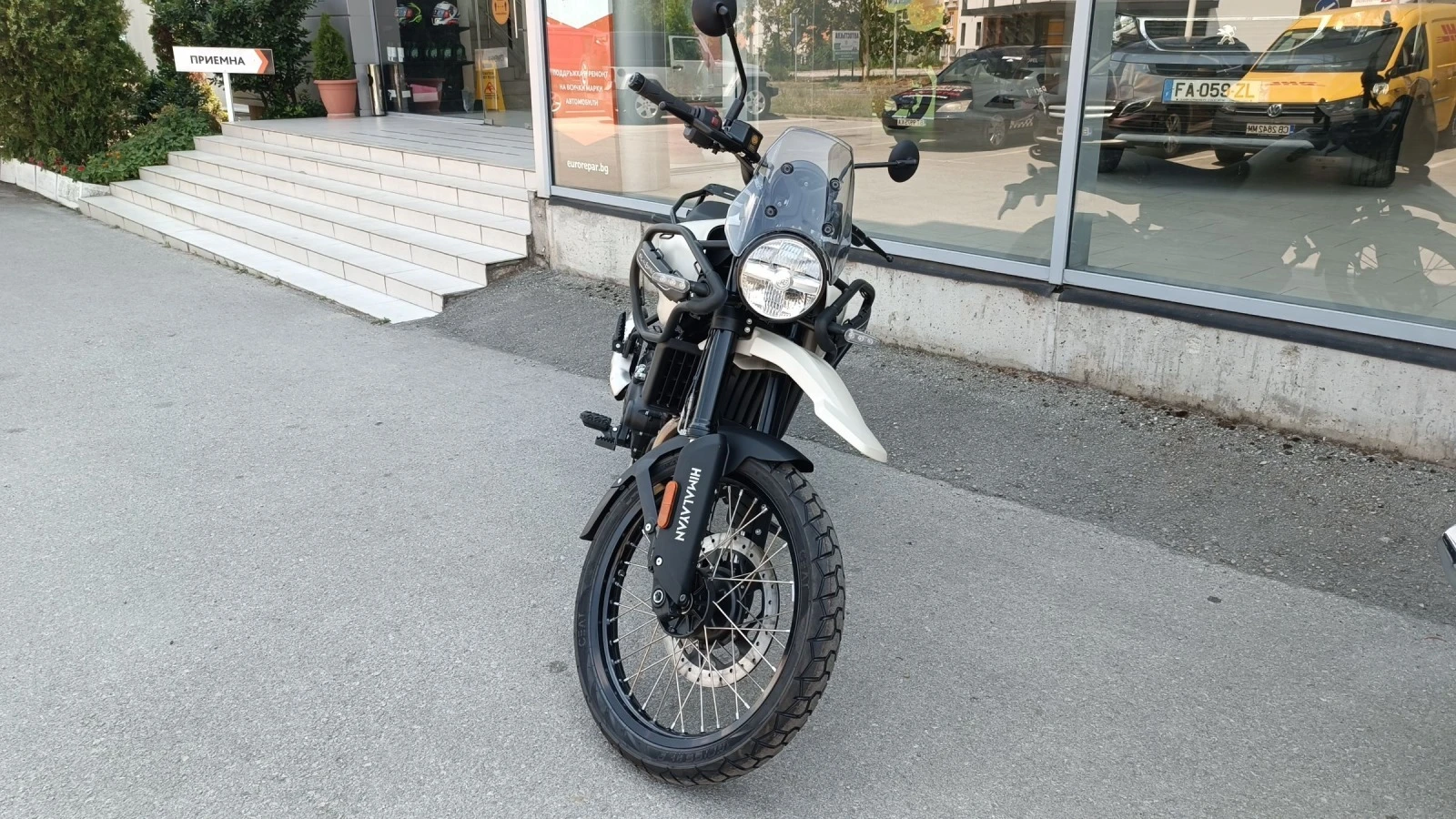 Royal Enfield Himalayan 411 450 MODEL 2024 - изображение 2