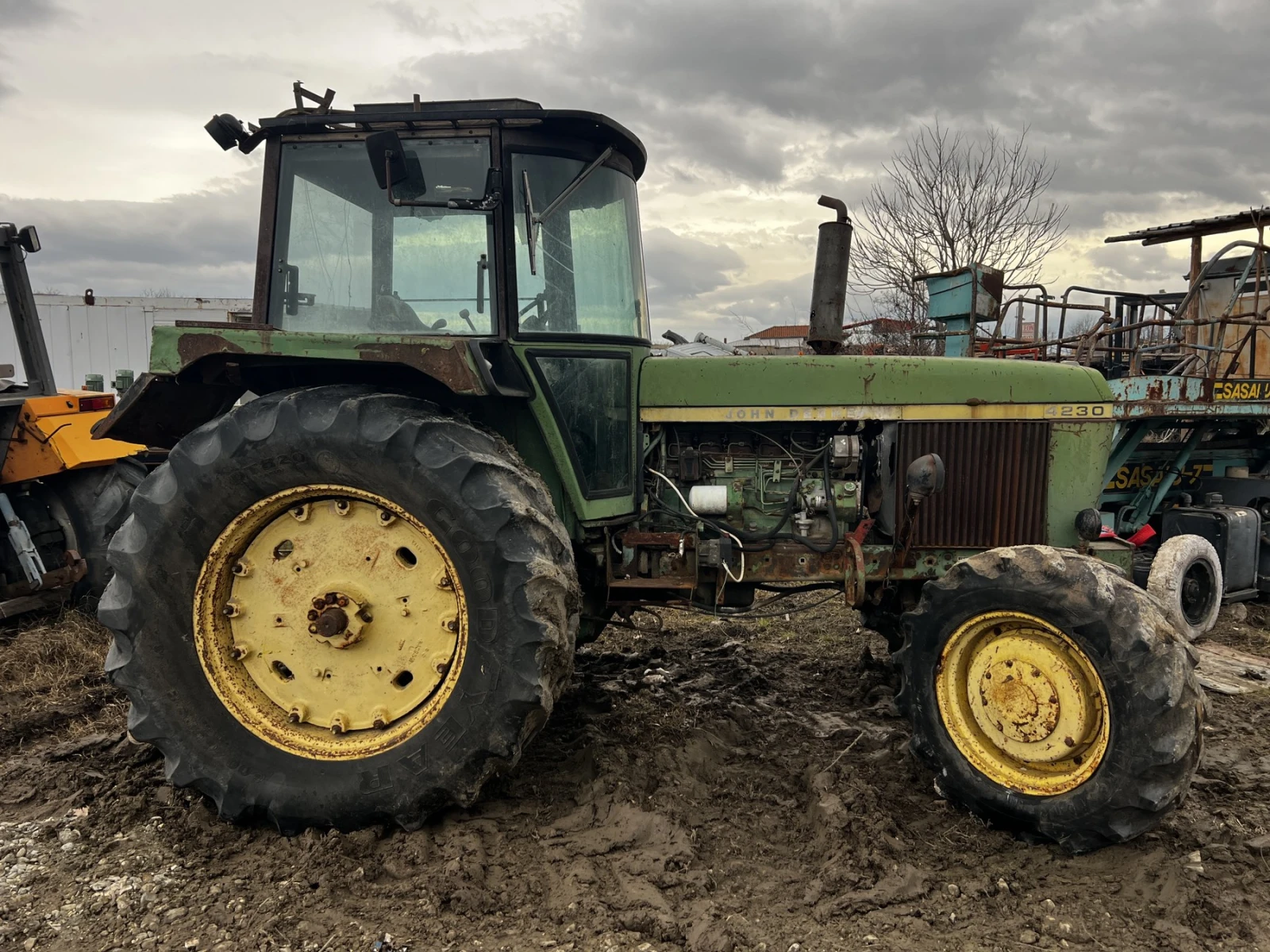 Трактор John Deere, снимка 1