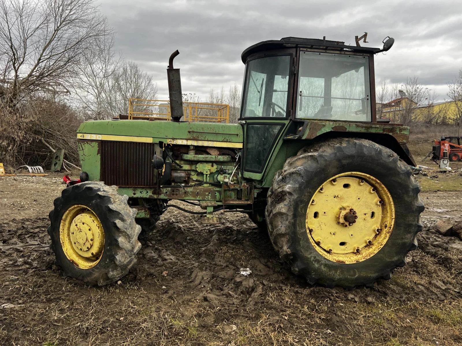 Трактор John Deere  - изображение 4