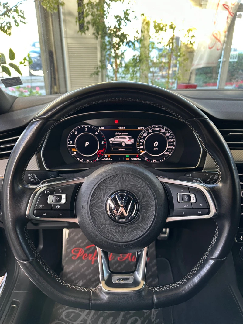 VW Passat R LINE * DYNAUDIO * , снимка 10 - Автомобили и джипове - 43031214