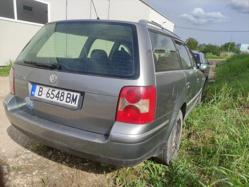 VW Passat, снимка 4 - Автомобили и джипове - 46188382