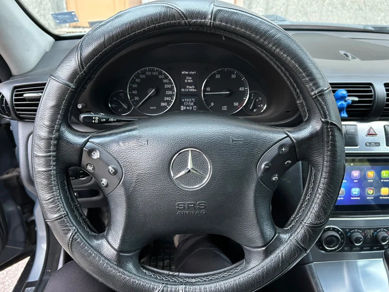 Mercedes-Benz C 220, снимка 2 - Автомобили и джипове - 47819917