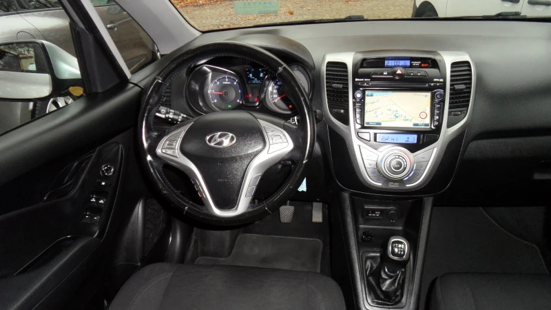 Hyundai Ix20 1.6/NAVI/EURO5, снимка 11 - Автомобили и джипове - 48172606