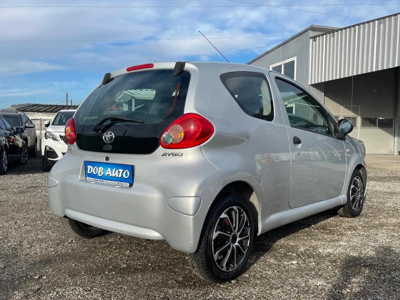 Toyota Aygo 1.0i - 68к.с-99000km!, снимка 5 - Автомобили и джипове - 48611012