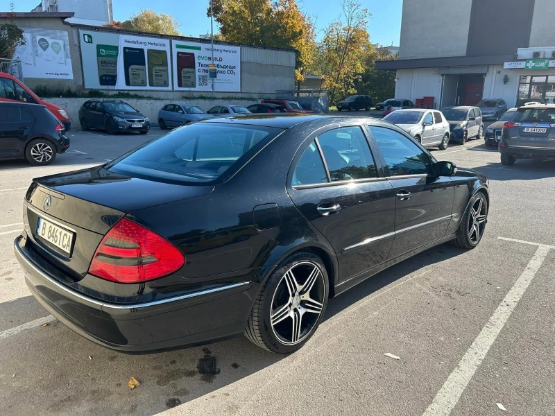 Mercedes-Benz E 240, снимка 4 - Автомобили и джипове - 48707830