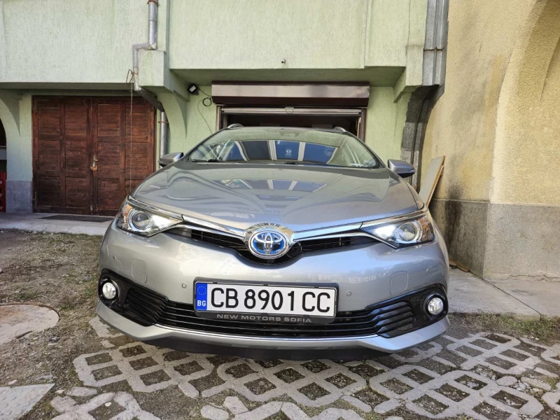 Toyota Auris Hybrid, снимка 2 - Автомобили и джипове - 49466807