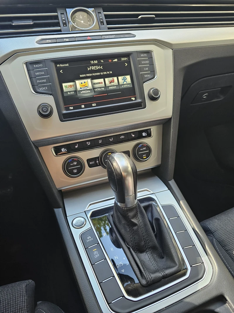 VW Passat 2.0tdi , снимка 12 - Автомобили и джипове - 52846065