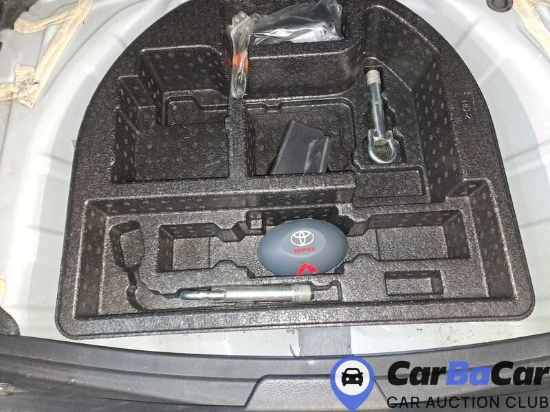 Toyota Auris 1.6D Очакван внос!!!, снимка 12 - Автомобили и джипове - 53288429