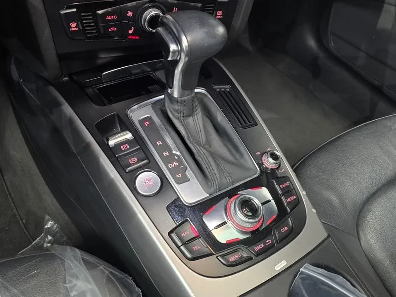 Audi A4 2.0 TDI, снимка 9 - Автомобили и джипове - 53678036