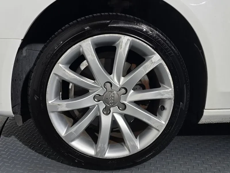 Audi A4 2.0 TDI, снимка 5 - Автомобили и джипове - 53678036