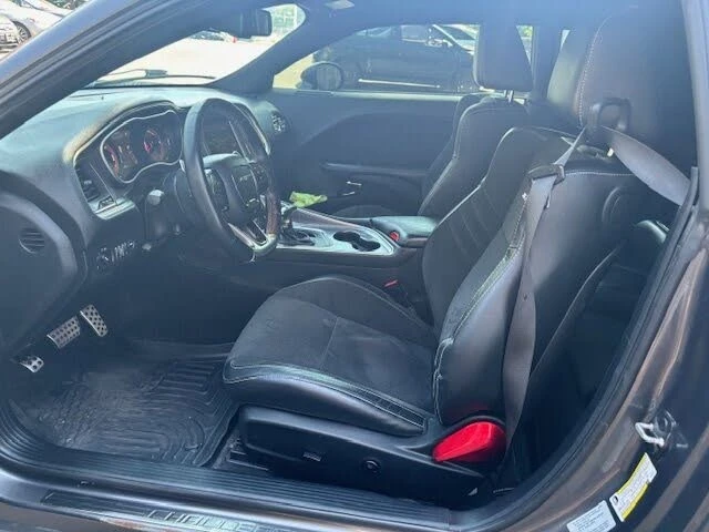 Dodge Challenger * SRT* Hellcat* RWD* KEYLESS* Camera* ПОДГРЕВ* , снимка 9 - Автомобили и джипове - 55640746
