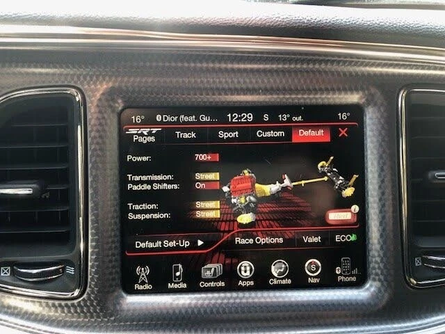 Dodge Challenger * SRT* Hellcat* RWD* KEYLESS* Camera* ПОДГРЕВ* , снимка 10 - Автомобили и джипове - 55640746