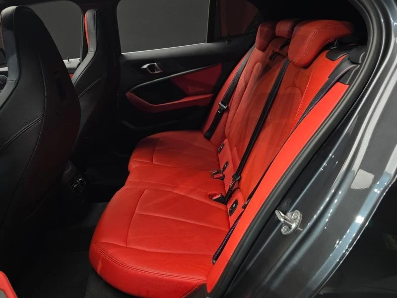 BMW M135 M135i xDrive| 302к.с.| ВКЛ.ТЕХНОТЕСТ, снимка 12 - Автомобили и джипове - 55688966