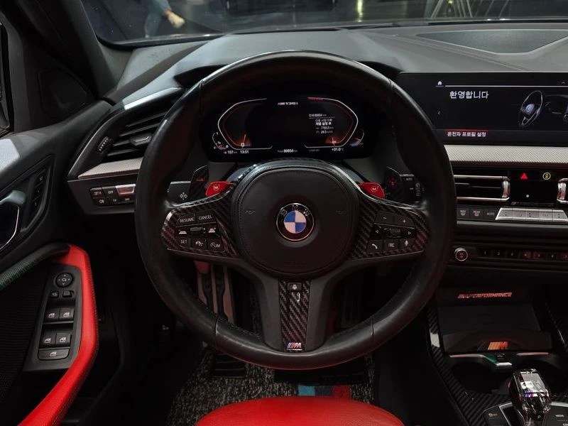 BMW M135 M135i xDrive| 302к.с.| ВКЛ.ТЕХНОТЕСТ, снимка 13 - Автомобили и джипове - 55688966