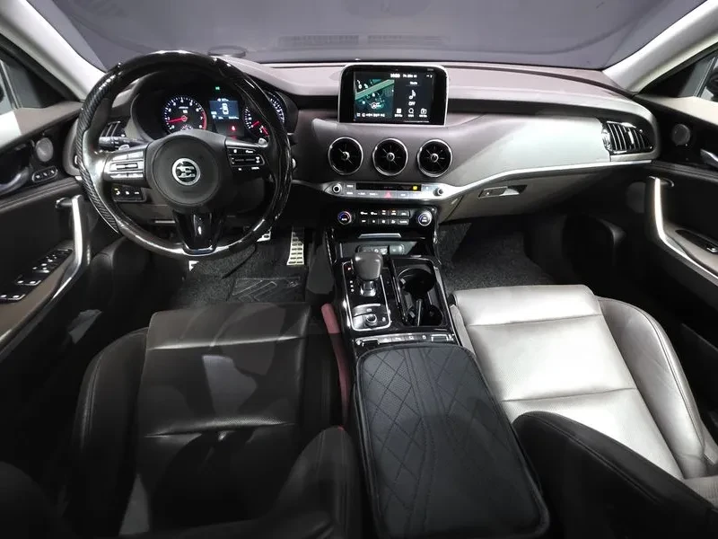 Kia Stinger 3.3 AWD GT - САМО 30% АВАНС, снимка 7 - Автомобили и джипове - 55888080