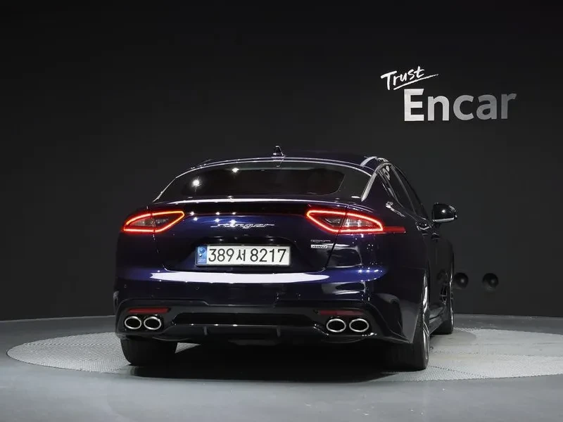 Kia Stinger 3.3 AWD GT - САМО 30% АВАНС, снимка 4 - Автомобили и джипове - 55888080