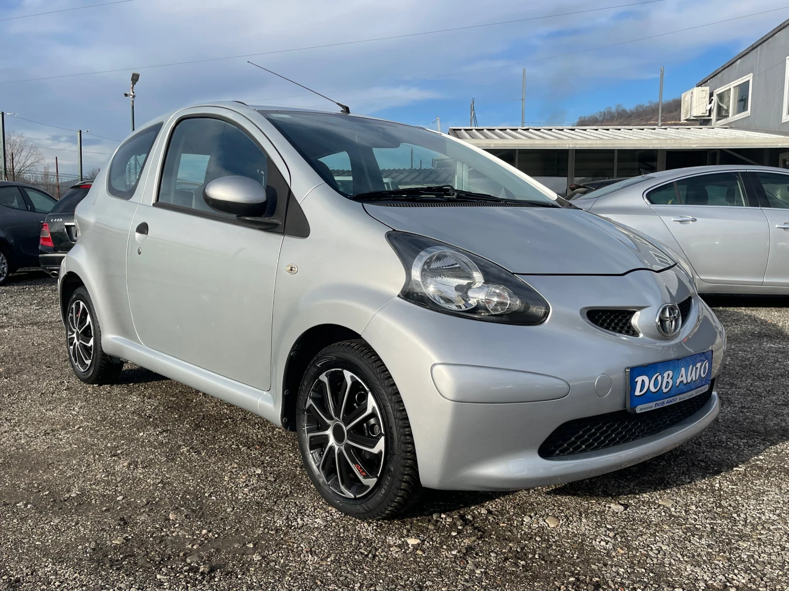 Toyota Aygo 1.0i - 68к.с-99000km! - изображение 7