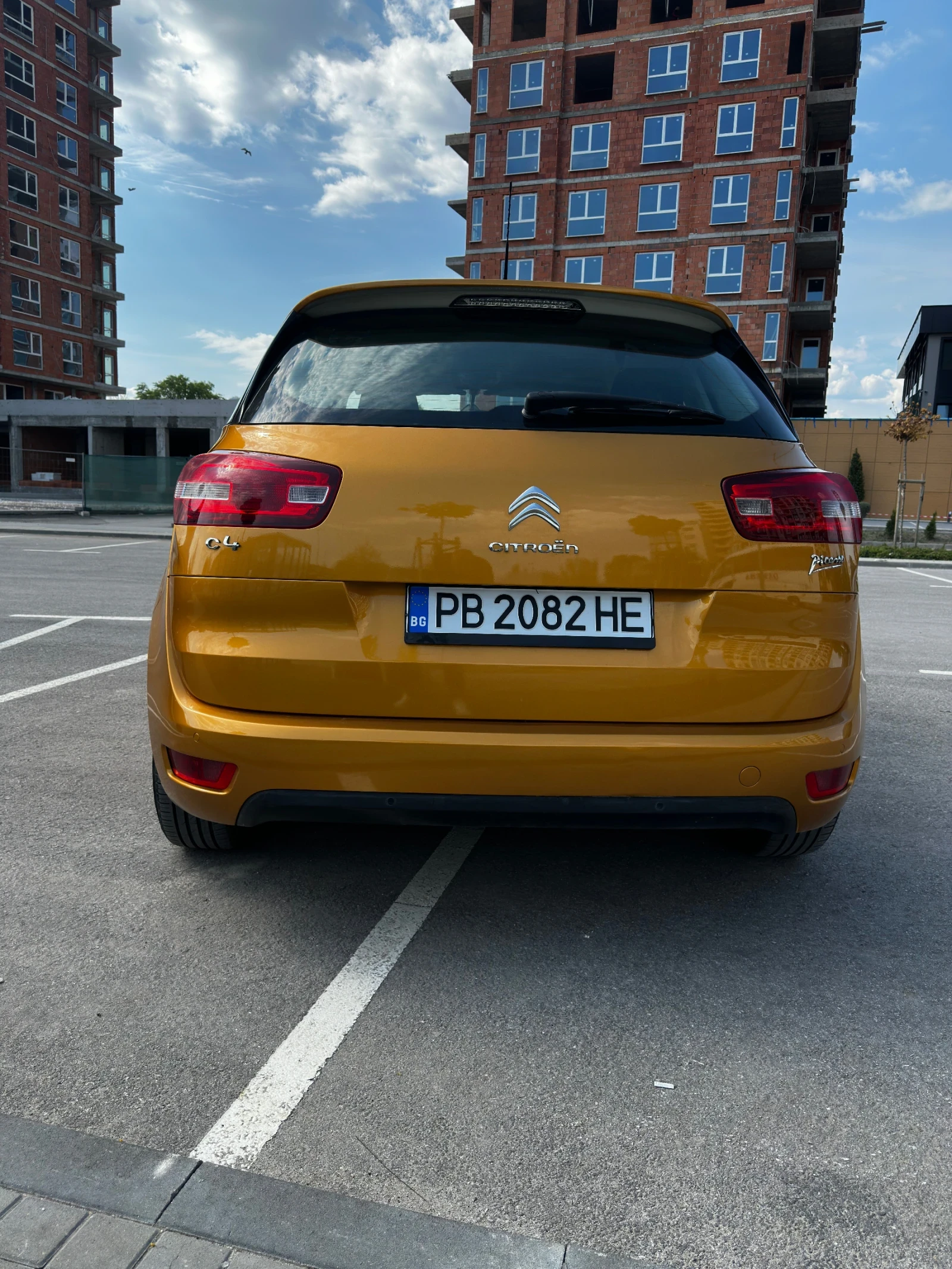Citroen C4 Picasso 1.6 Дизел - изображение 4