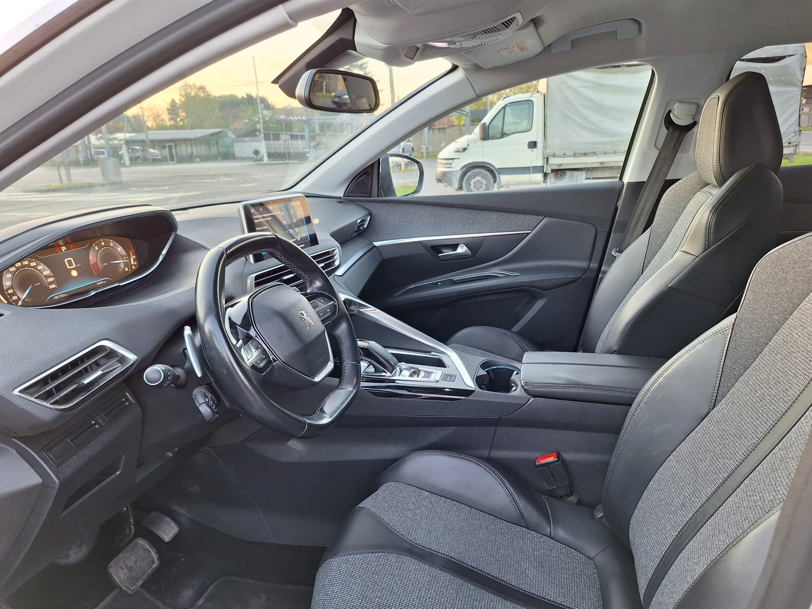 Peugeot 3008 NEW ALLURE 1.2 e-THP 130 EAT6  - изображение 7