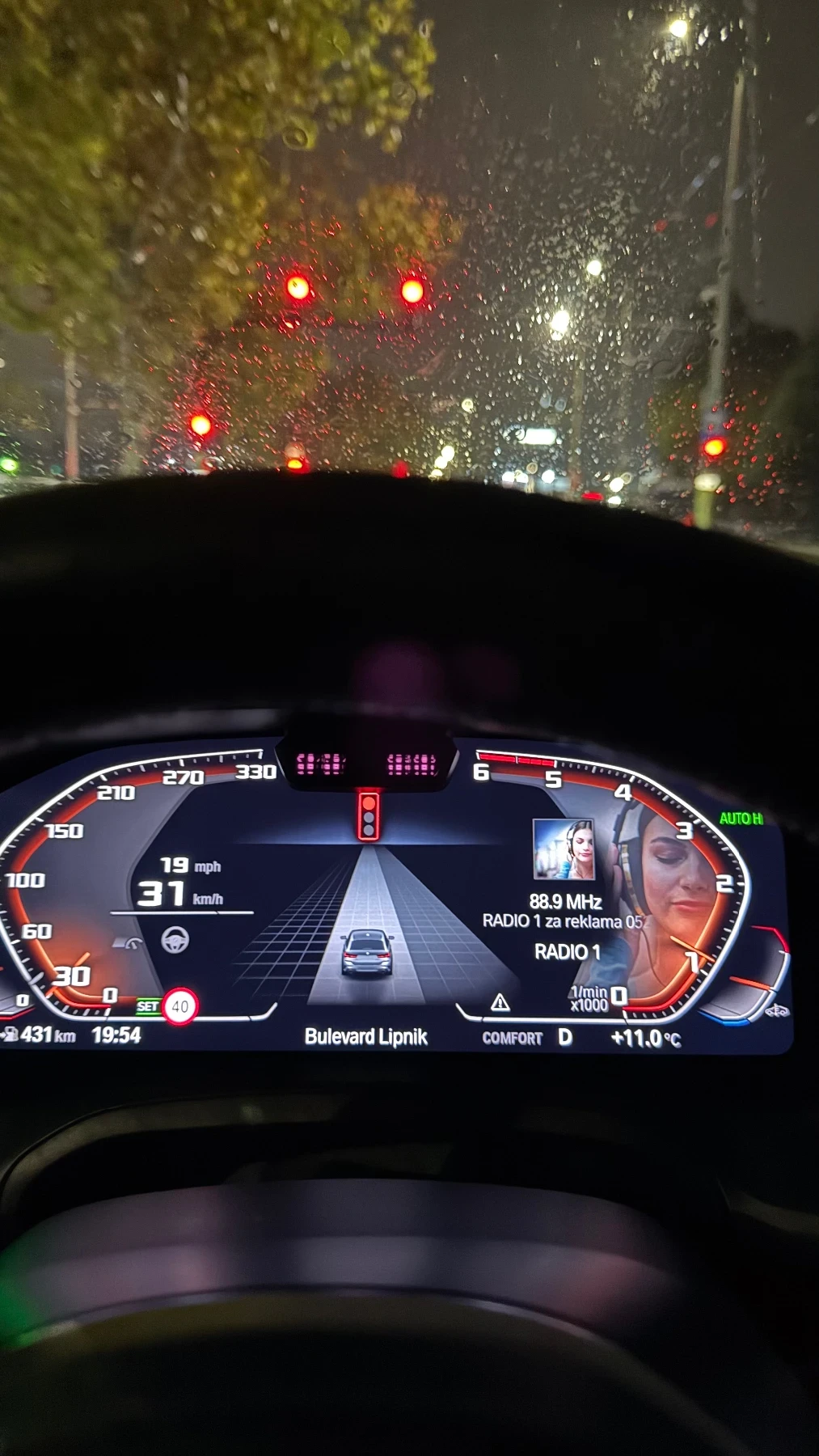 BMW 320 Tour M Sport LASER DA-Pro AHK HuD Ambiente | Mobile.bg � ����������� 17