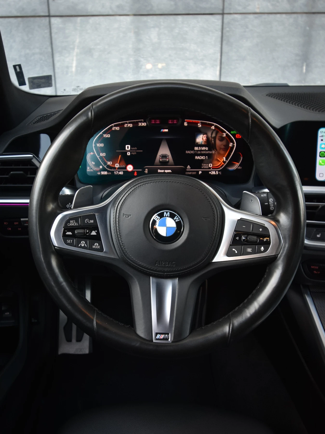 BMW 320 Tour M Sport LASER DA-Pro AHK HuD Ambiente | Mobile.bg � ����������� 12