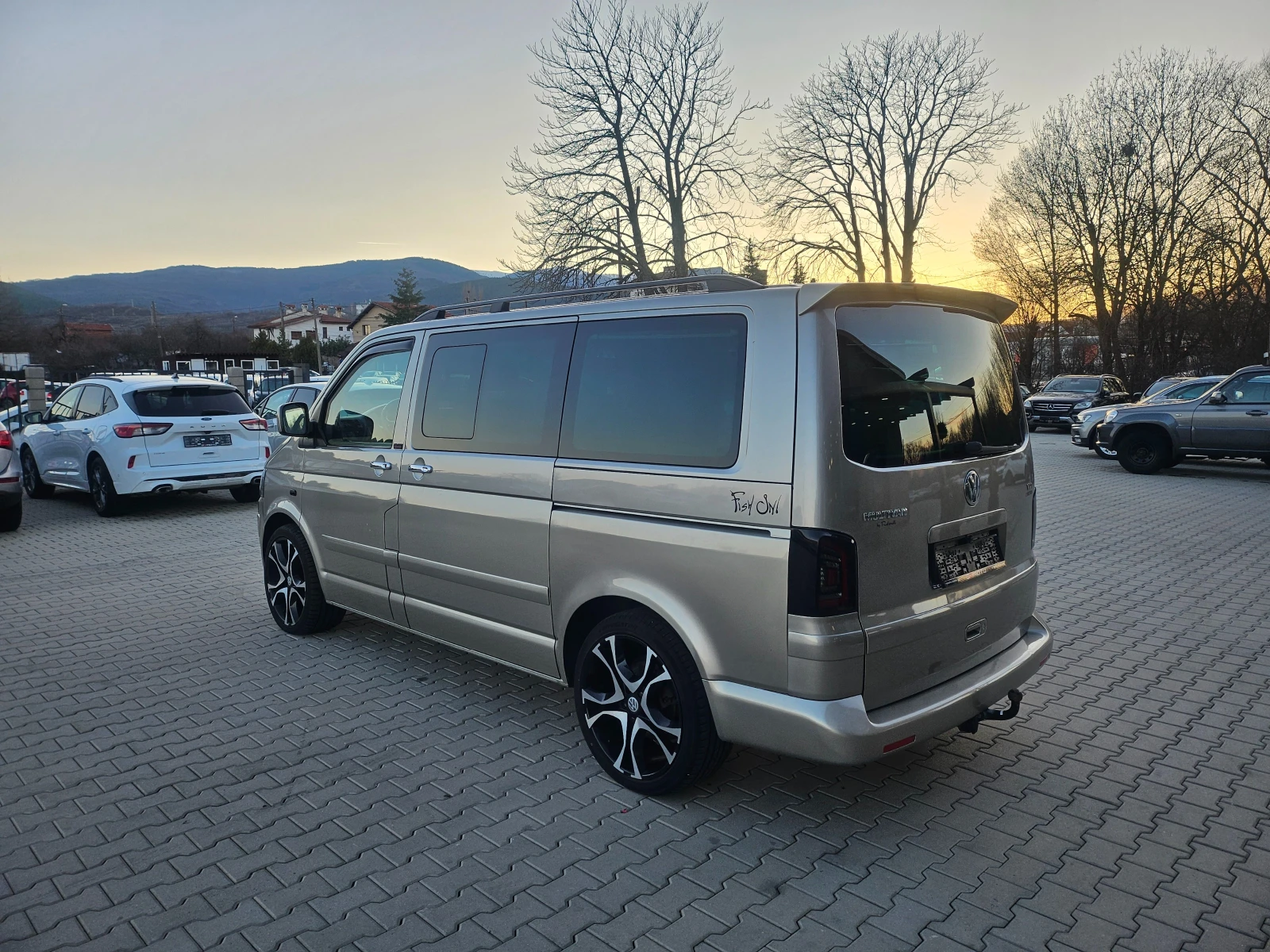 VW Multivan 2.5TDI, Full Led, Камера, Подгрев, Печка!, снимка 5 - Автомобили и джипове - 53971538