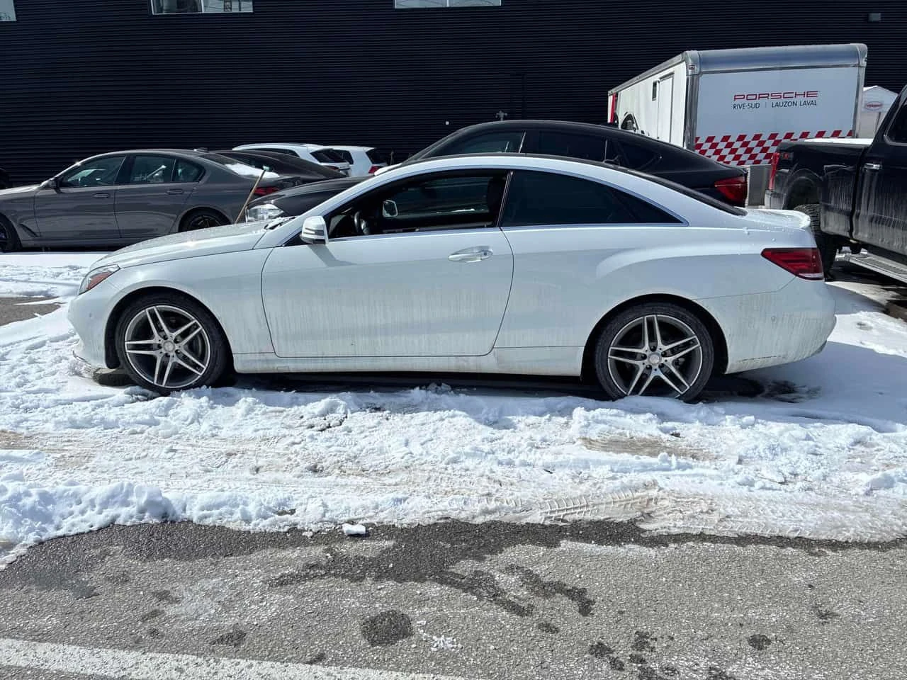 Mercedes-Benz E 400 ОБДУХВАНЕ* HARMAN/KARDON* ПАНОРАМА* 360КАМЕРИ* , снимка 2 - Автомобили и джипове - 53971320