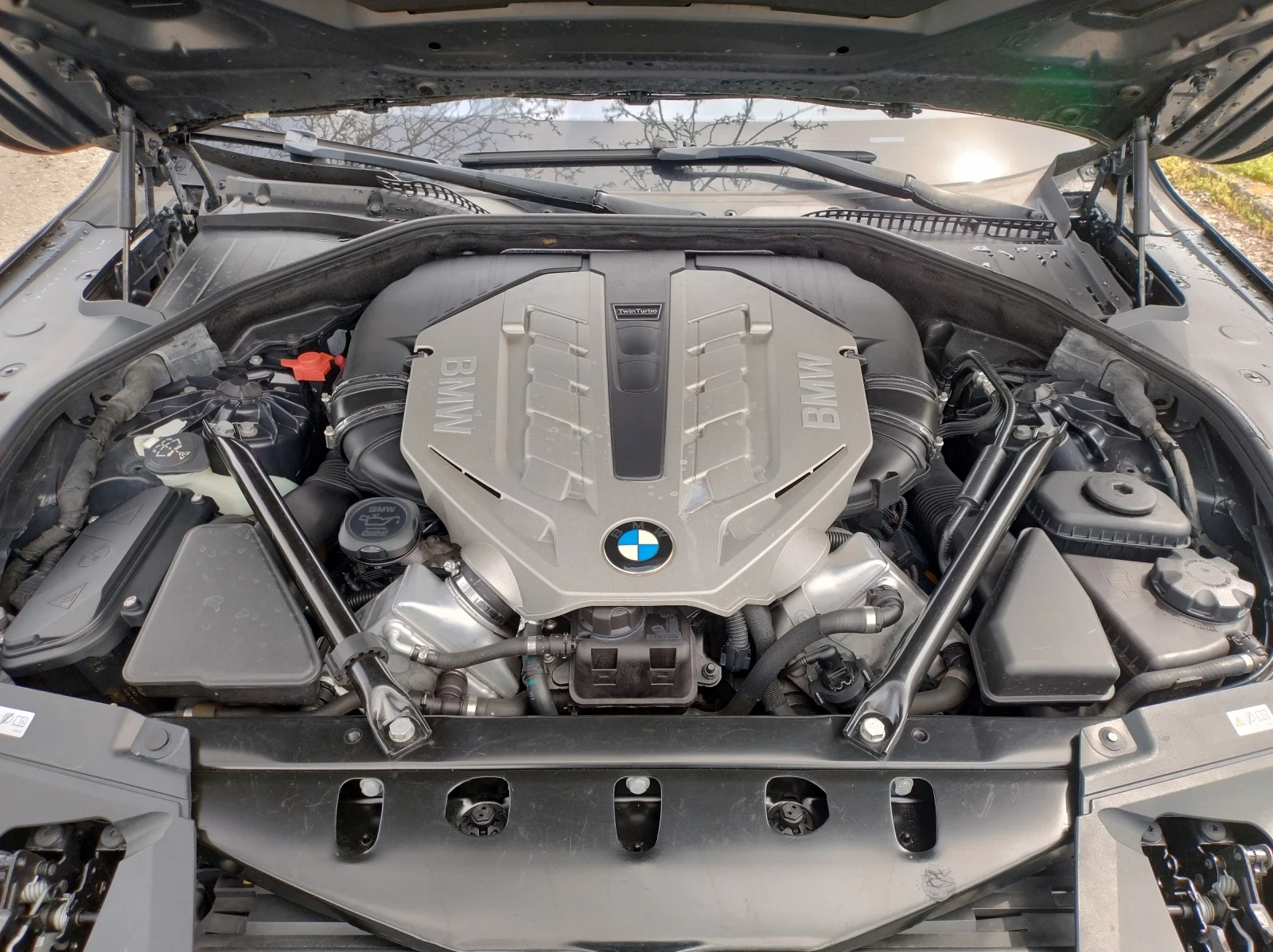 BMW 750 V8 FULL, снимка 12 - Автомобили и джипове - 54259620