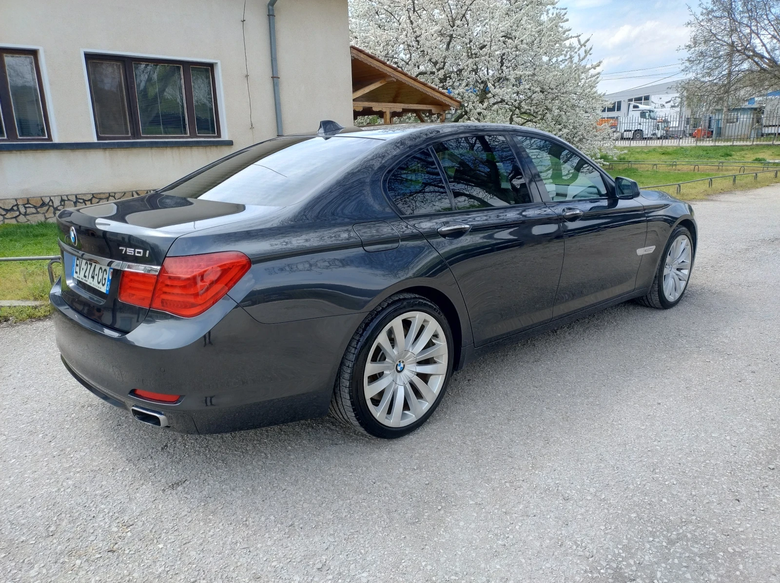 BMW 750 V8 FULL, снимка 4 - Автомобили и джипове - 54259620