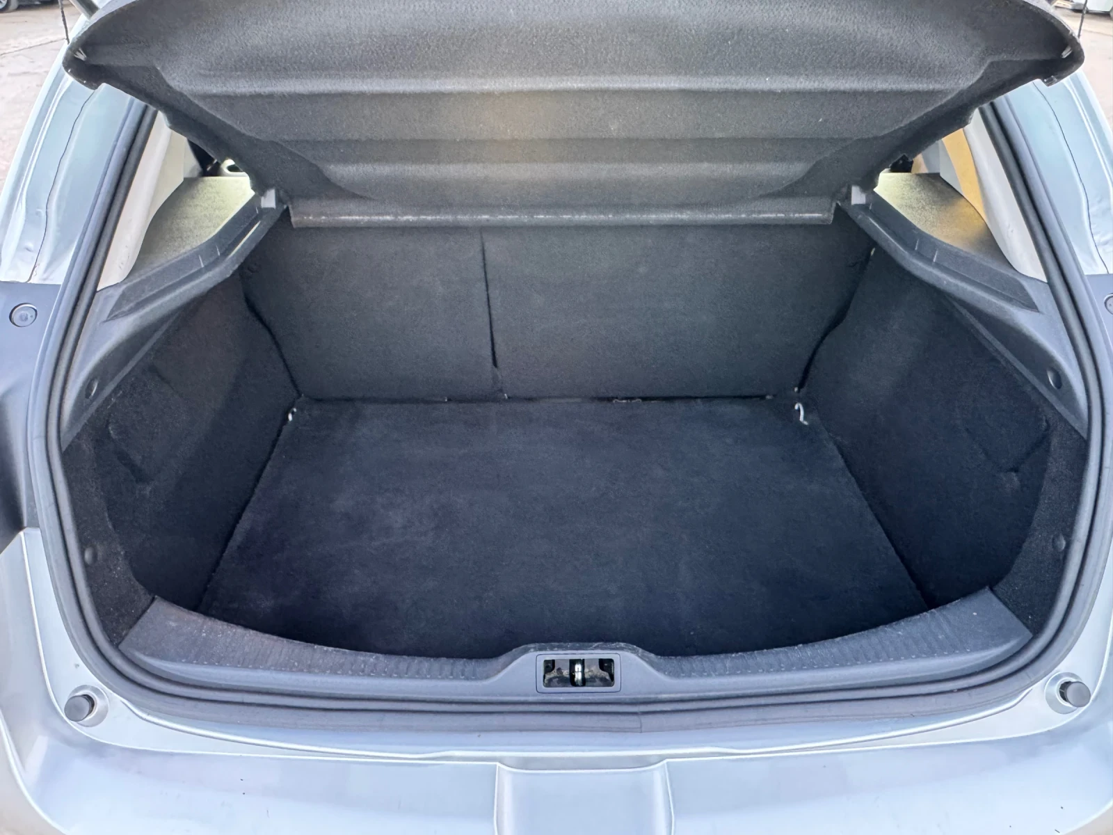 Renault Megane 1.6i , снимка 9 - Автомобили и джипове - 54335744