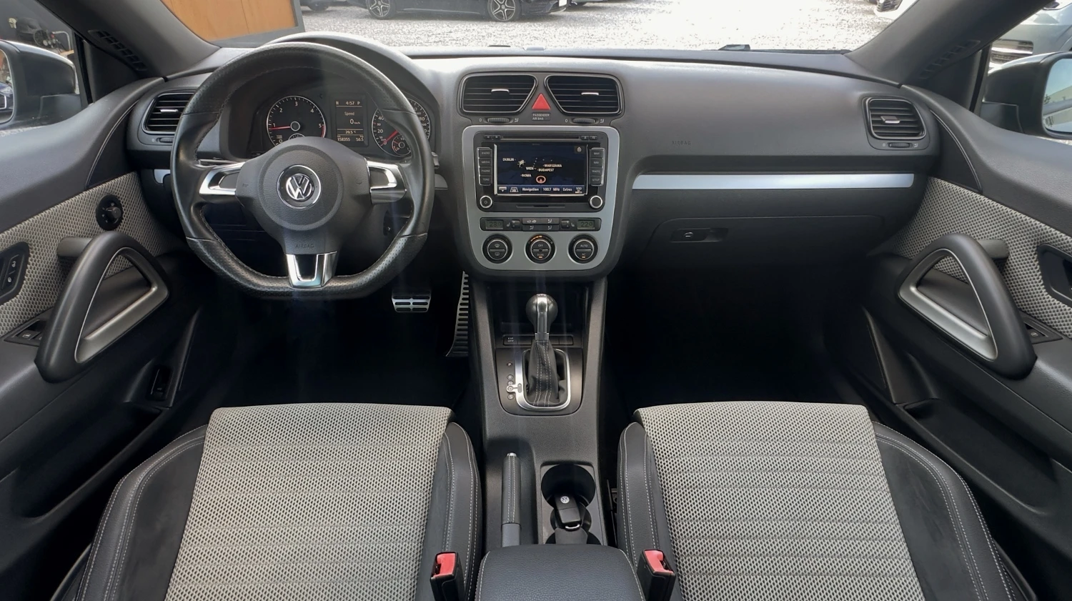 VW Scirocco 2.0TDi Autom.Navi Подгрев Xenon, снимка 7 - Автомобили и джипове - 54852670