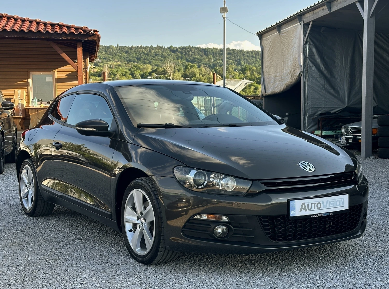 VW Scirocco 2.0TDi Autom.Navi Подгрев Xenon, снимка 3 - Автомобили и джипове - 54852670