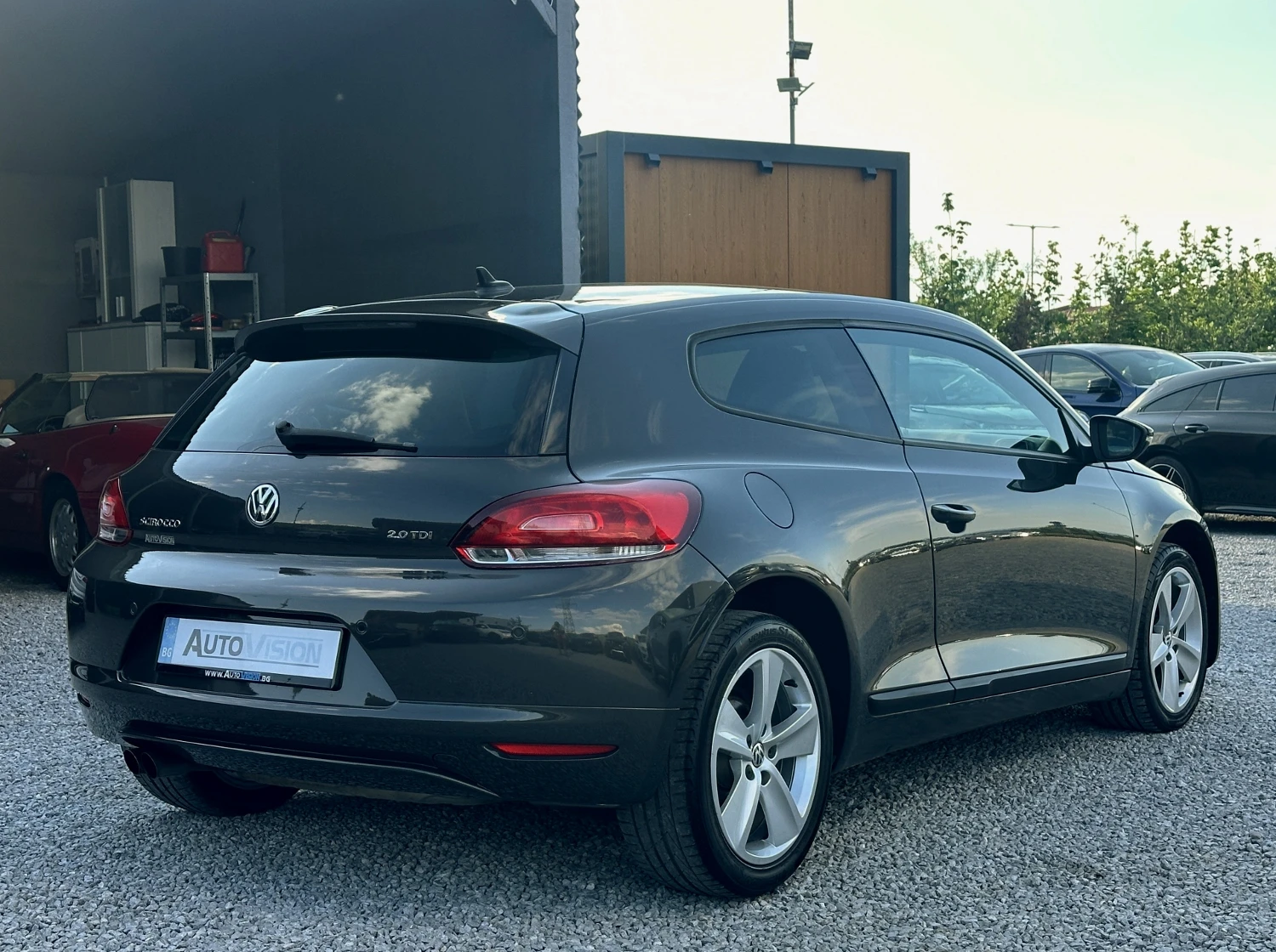 VW Scirocco 2.0TDi Autom.Navi Подгрев Xenon, снимка 2 - Автомобили и джипове - 54852670