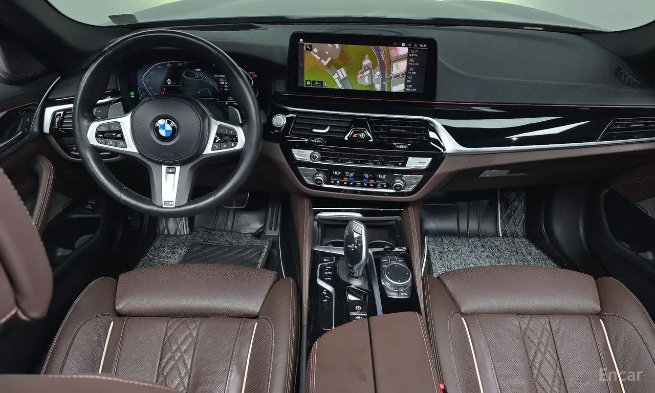BMW 530 M* SPORT* ОБДУХВАНЕ* ХЕДЪП* МЪРТВ* ТОЧКА* КАМЕРА* , снимка 17 - Автомобили и джипове - 55121270
