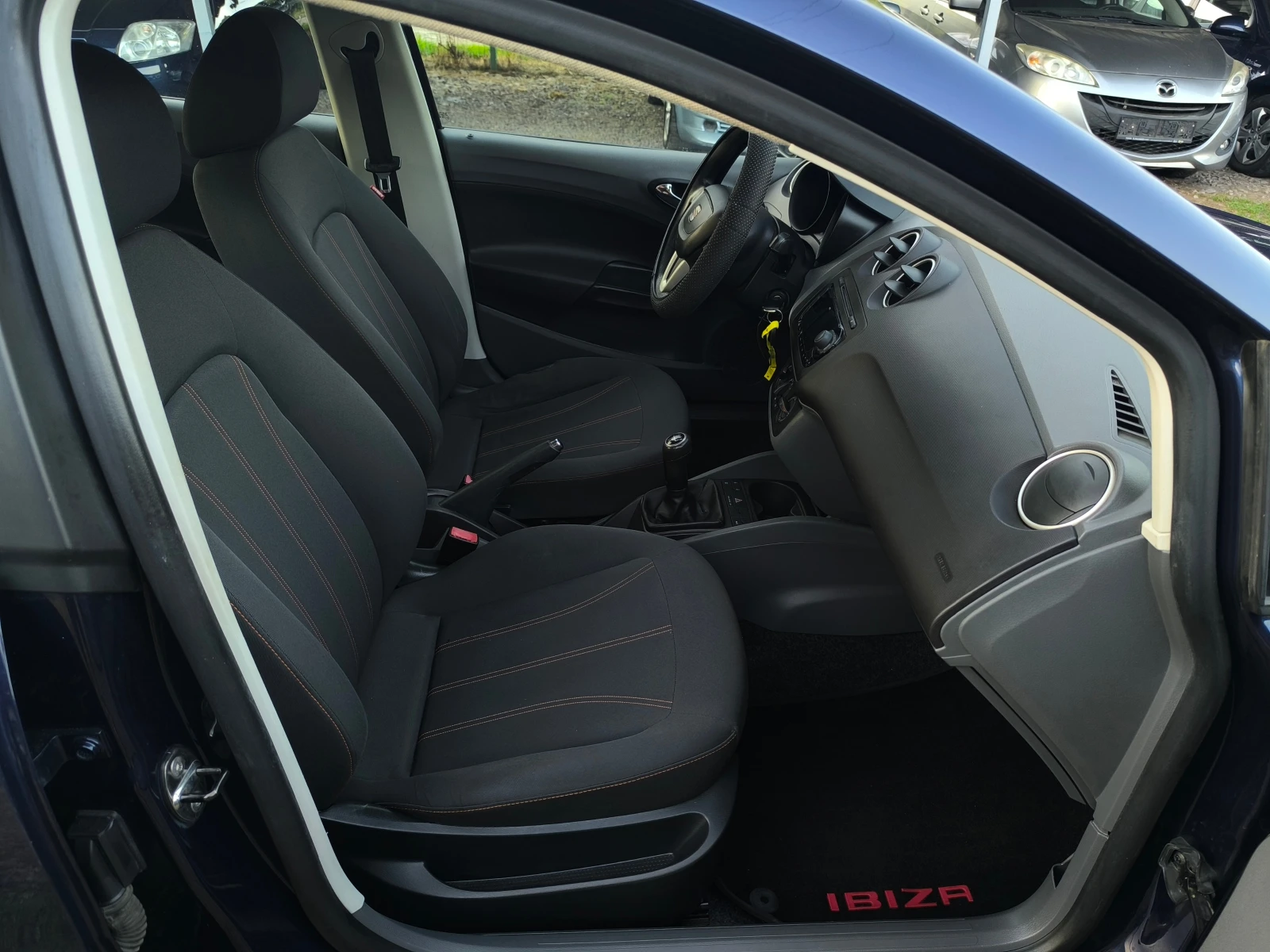 Seat Ibiza -1.4i-85кс(старият двигател)-КЛИМАТИК-EURO 5 !!!, снимка 15 - Автомобили и джипове - 55242008