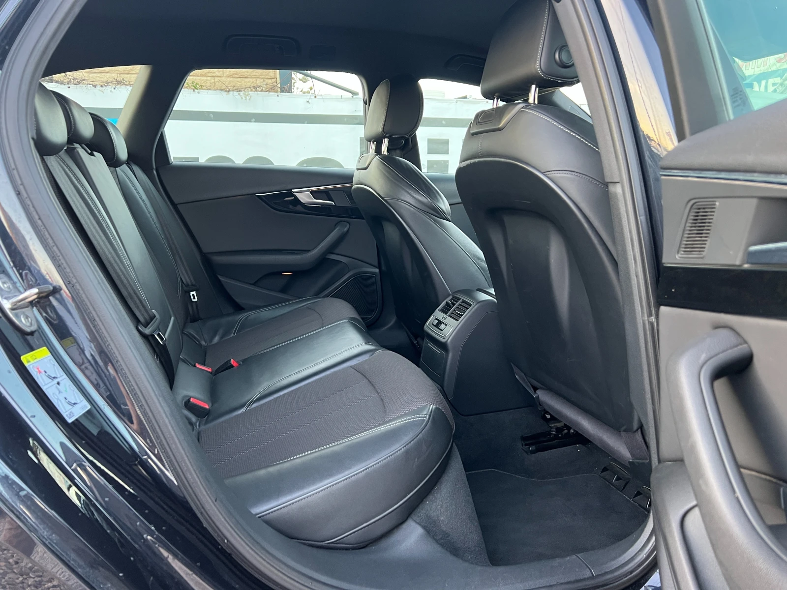 Audi A4 3.0TDI QUATTRO/S-LINE/HEAD UP/LED/РЕАЛЕН ПРОБЕГ, снимка 11 - Автомобили и джипове - 55407135