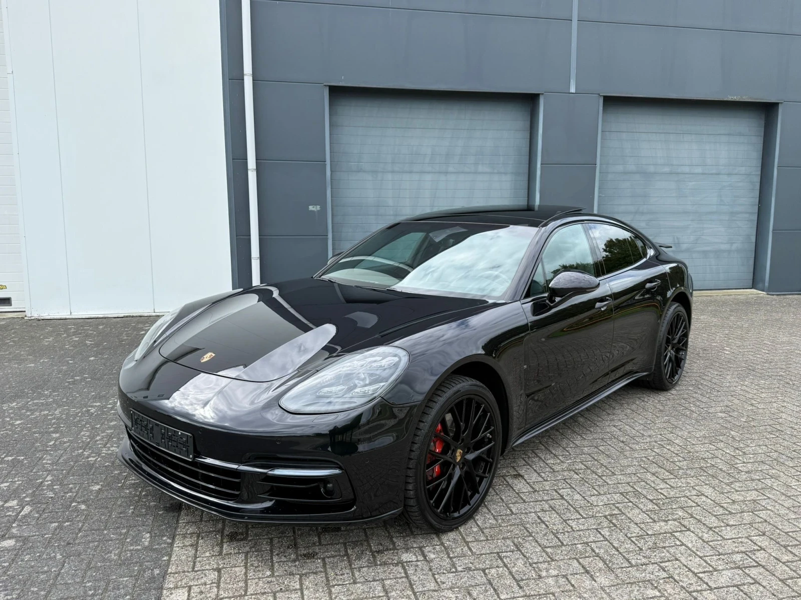 Porsche Panamera 4S V8 diesel 430кс