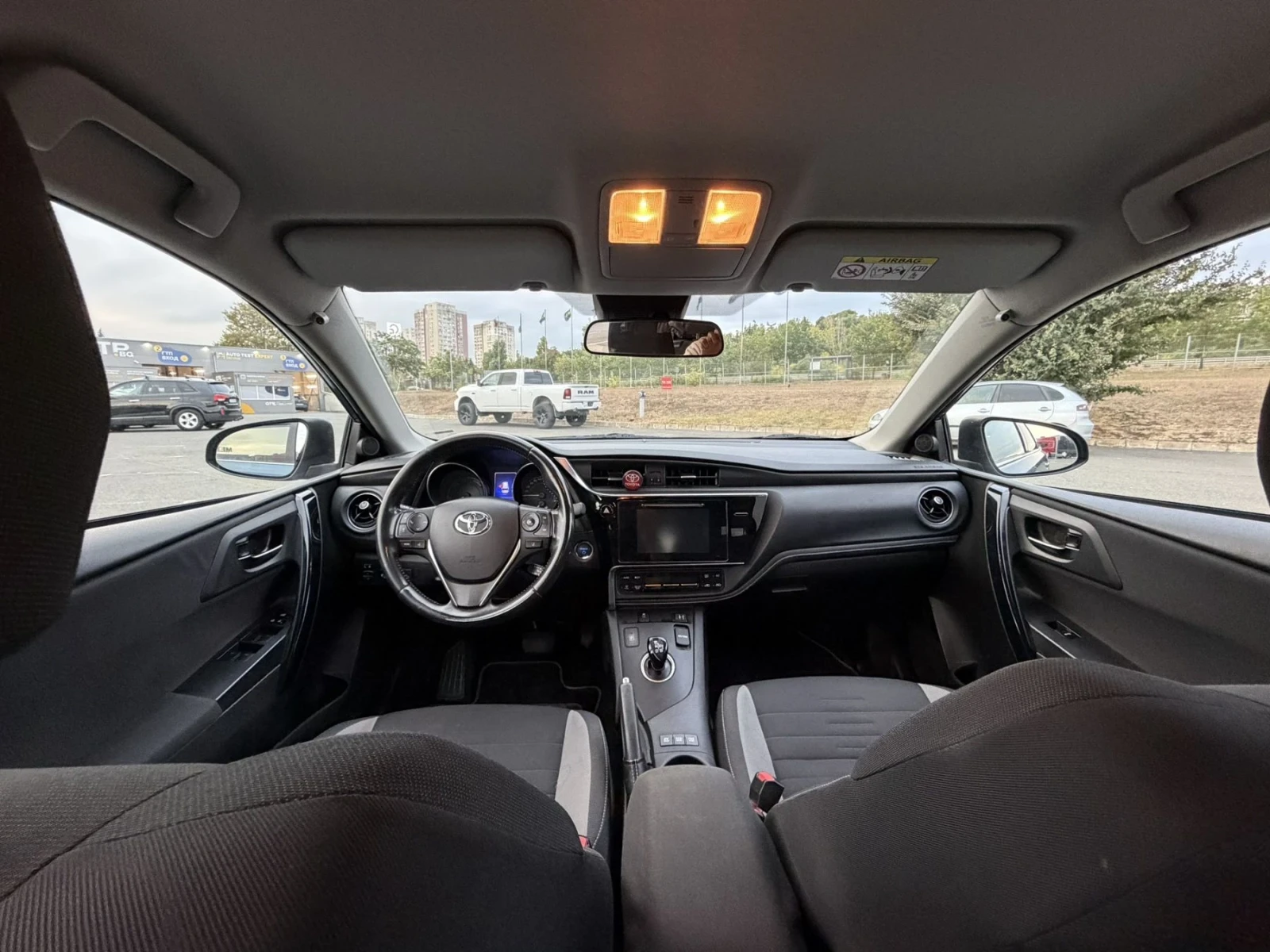 Toyota Auris 1.8 Hybrid | Mobile.bg � ����������� 8