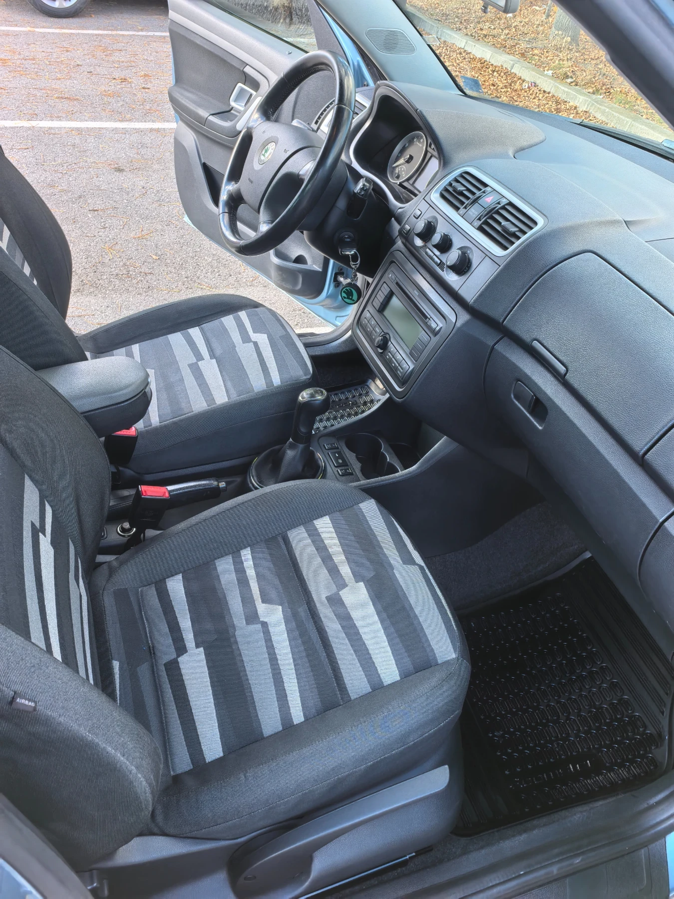 Skoda Roomster, снимка 6 - Автомобили и джипове - 56697883