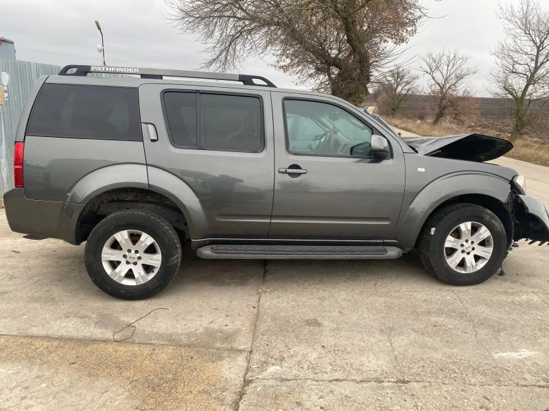 Nissan Pathfinder 2.5 DCI, снимка 6 - Автомобили и джипове - 38831054