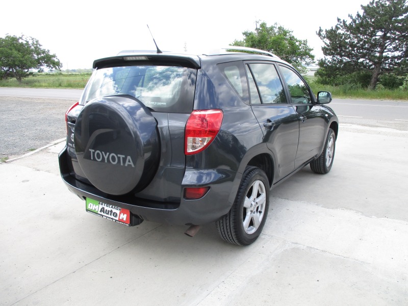 Toyota Rav4 2.0/КАТО НОВА, снимка 4 - Автомобили и джипове - 45948254