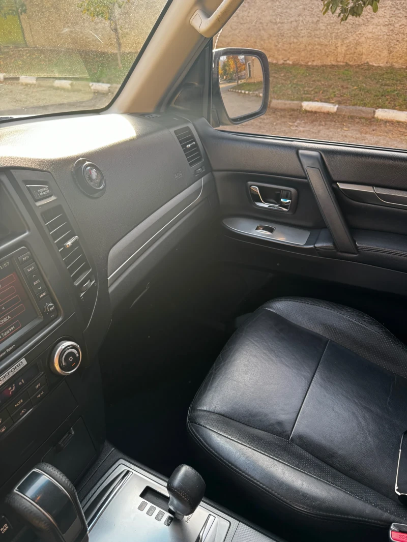 Mitsubishi Pajero sport, снимка 13 - Автомобили и джипове - 47763003