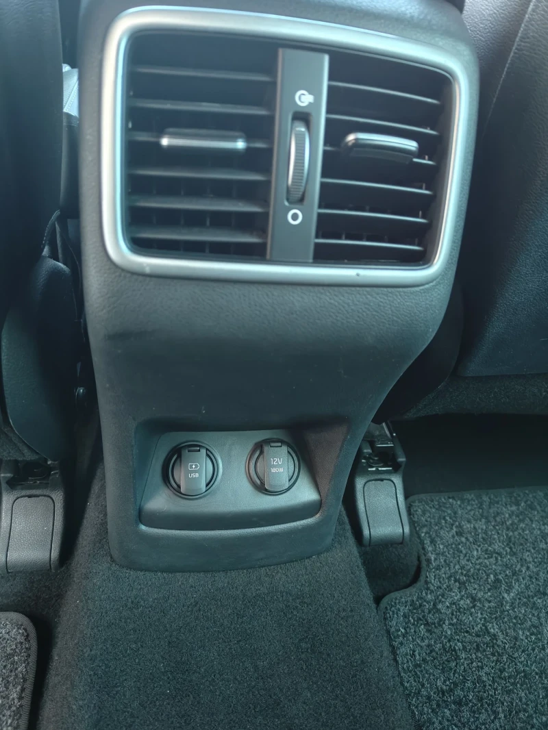 Kia Sportage 2.0 AWD 184hp, снимка 13 - Автомобили и джипове - 53597582