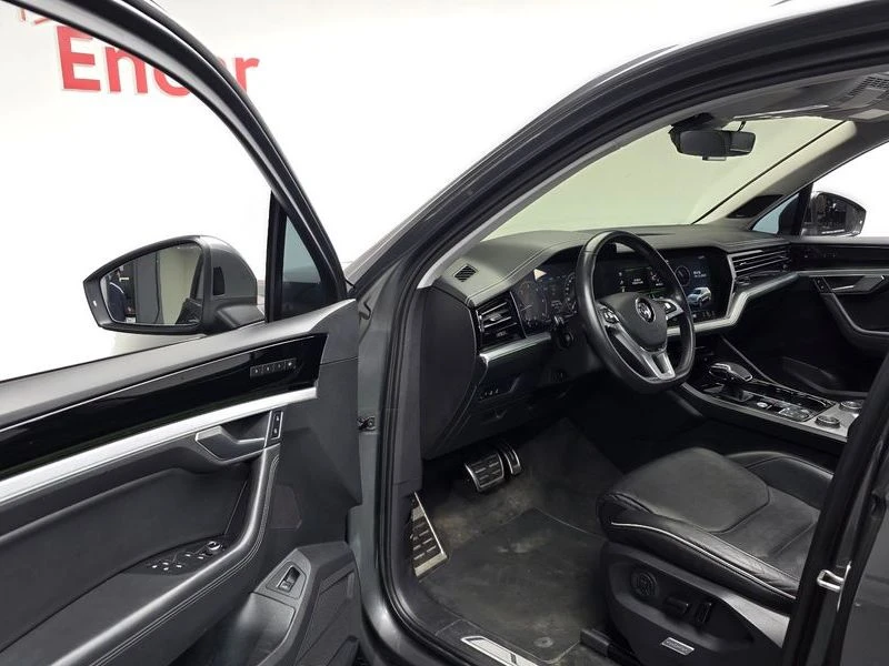 VW Touareg 4.0TDI PRESTIGE, снимка 12 - Автомобили и джипове - 54277430