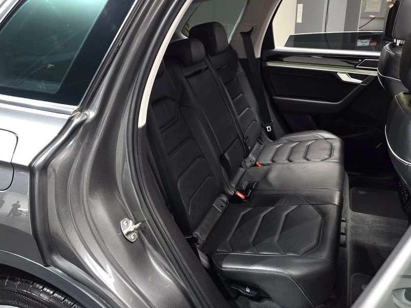 VW Touareg 4.0TDI PRESTIGE, снимка 11 - Автомобили и джипове - 54277430